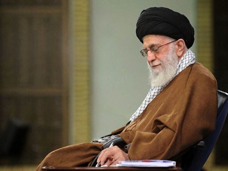 رهبر معظم انقلاب: رژیم صهیونی در زیر ضربات جمهوری اسلامی تقریباً از پا درآمد
