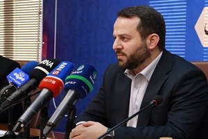معاون وزیر صمت: واردات خودرو انحصاری نیست/ ارز کارکردهها باید تعیین تکلیف شود