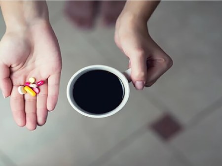 تاثیر عجیب قهوه روی آنتی‌بیوتیک‌ها