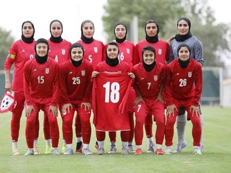 بلاتکلیفی تیم ملی فوتبال زنان ایران در آستانه رقابت‌های مهم آسیایی