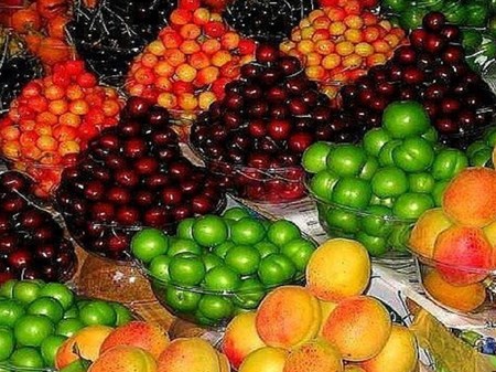 علت نوسان قیمت میوه در بازار چیست؟