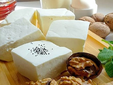 فواید خوردن پنیر
