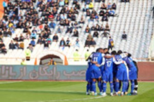 فرزامی: بهترین استقلال بسته شد/ جدا شدهها به خودشان ضربه زدند