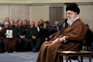 رهبر انقلاب در دیدار خانواده های شهدای امنیت: باید قدرت و ابتکار ملت ایران را به رژیمصهیونی فهماند